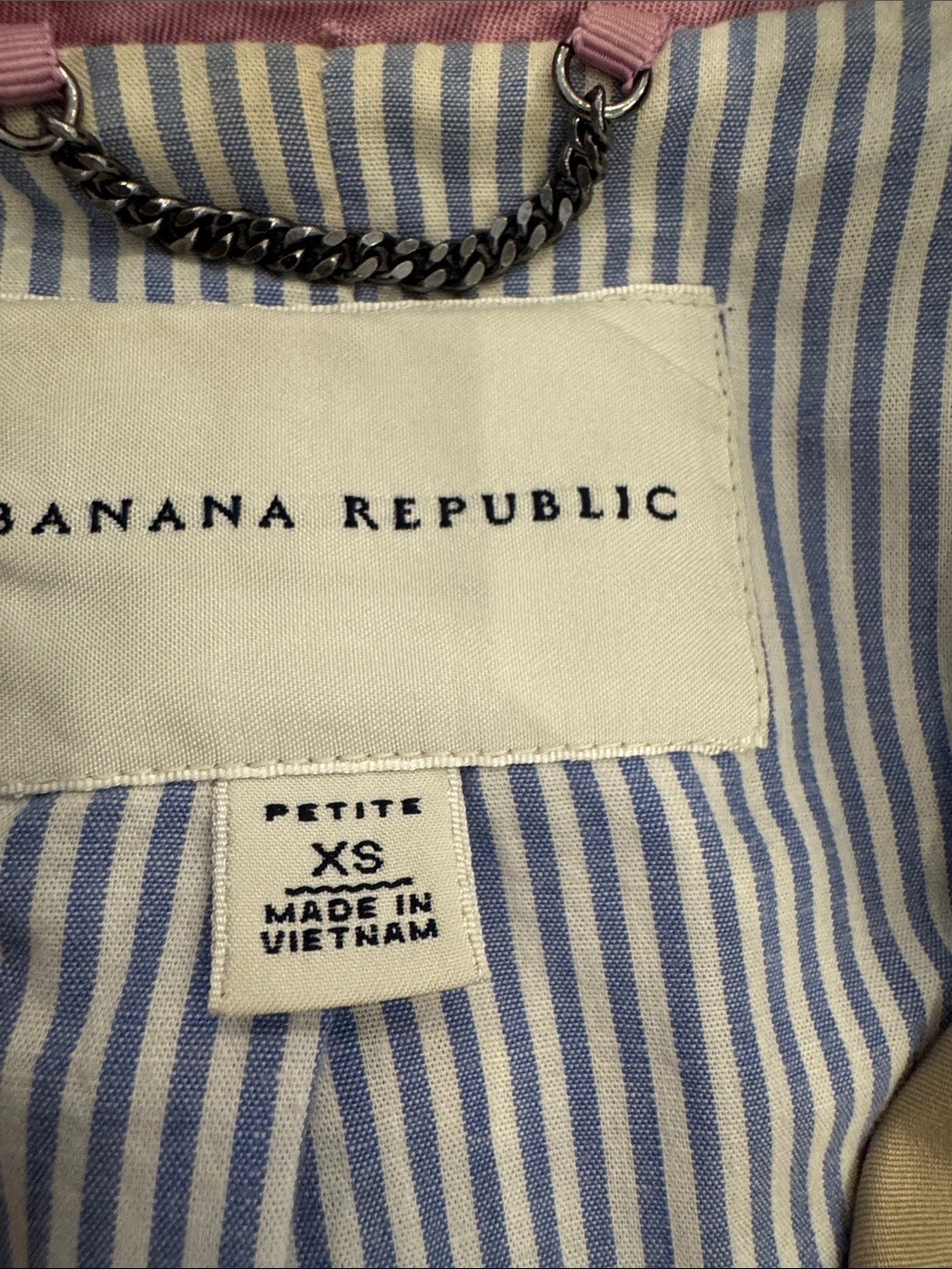 Banana Republic Khaki Double-Breasted Trench with Tie Belt - Picture 6 of 6